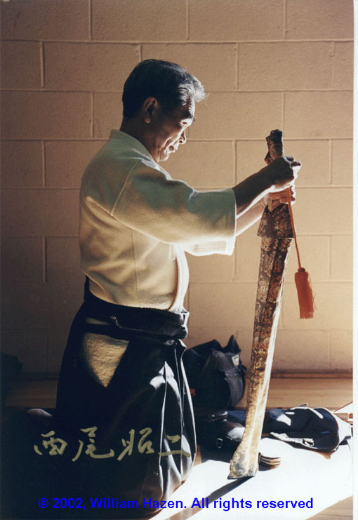 Nishio mit Schwert
